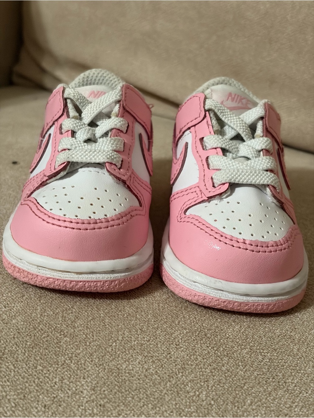 Nike Kids White and Pink Low-Top Sneakers